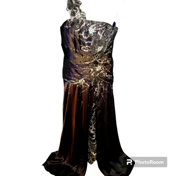 tony bowls black and gold dress Zapakasa Women White Satin A Line Midi Graduation Dress Scoop Neck  Engagement Dress
